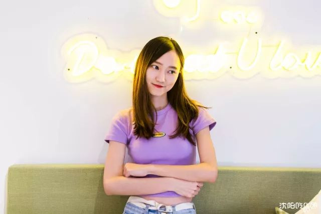 漂亮小姐姐开的网红店,高颜值小姐姐做美食