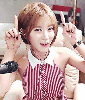 网红女主播直播间卖假货当场被抓,广东网红夫妻直播假货被抓