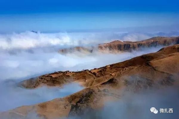 看看云南昭通彝良的风景,看昭通夜景的山