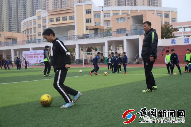 暑期下乡足球,足球下基层