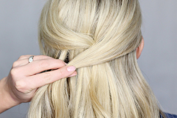 出门几分钟头发塌掉,出门头发就扁塌