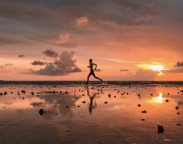 知识还给了老师,但与体育有关的却受益终身