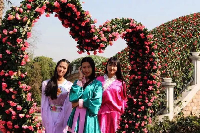 「重磅消息」重庆稻草人旅游节暨玫瑰花海门票无限免费送！5月1日黄金周，我们约起！