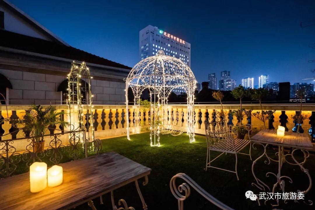 小雪节气外出,小雪节气酒到店