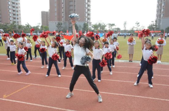 观澜湖华侨中学校园,海口市华侨中学观澜湖学校国标舞