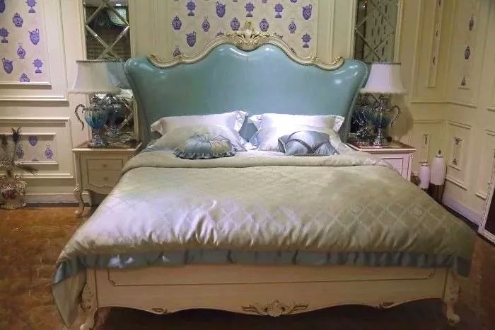 瞒不住了！神木双虎家私最低5折起售，样品狂甩，神木婆姨女子抢疯了