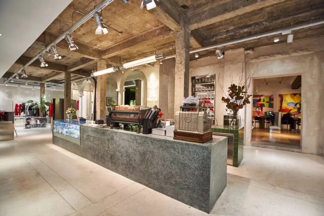 进公寓买设计品，到邮局逛百货店，这三家潮铺我真的摸不透