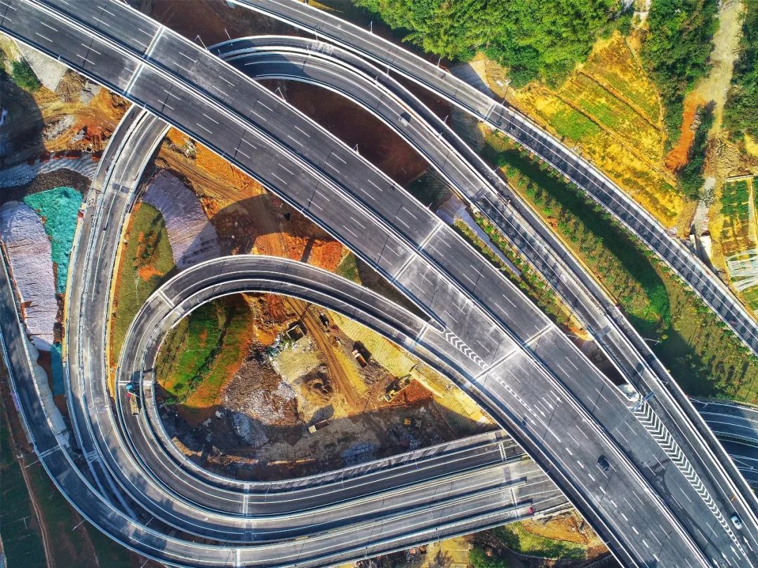 即将开通的柳州网红桥,柳州又一座跨江大桥正在建设