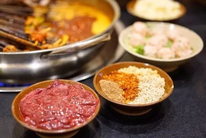 重庆开了几十年的老串串,重庆老牌串串