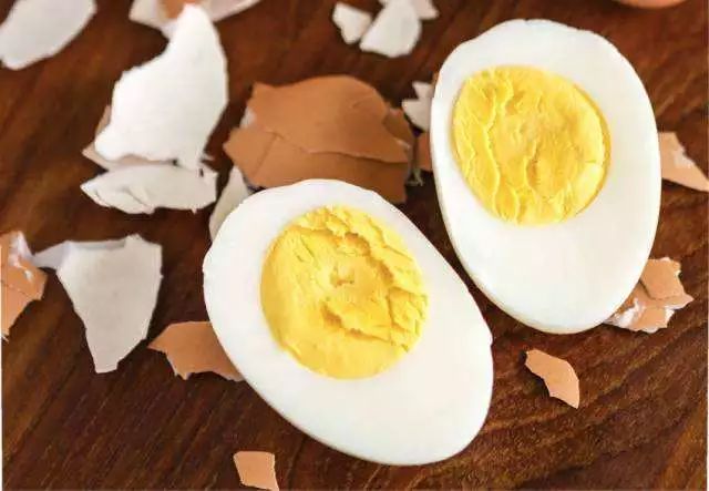 最有趣的扯蛋神器,国外小哥碎蛋神器