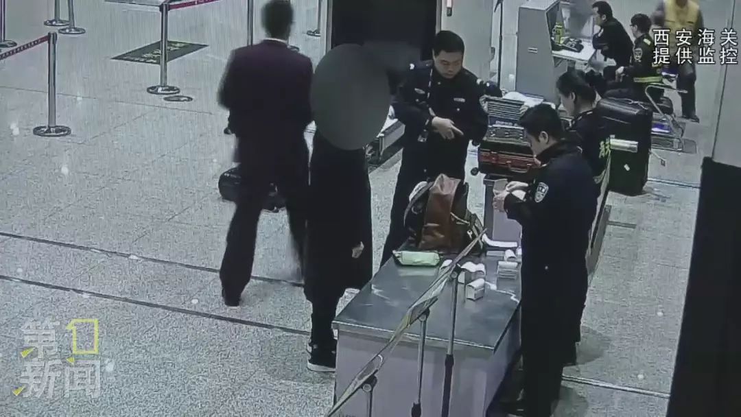 手脚共戴8块名表!留学生带35万奢侈品入境,涉嫌偷*税逃**款10余万