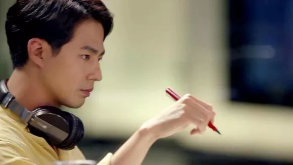 为什么名人都喜欢用钢笔,为什么以前使用很普遍的钢笔