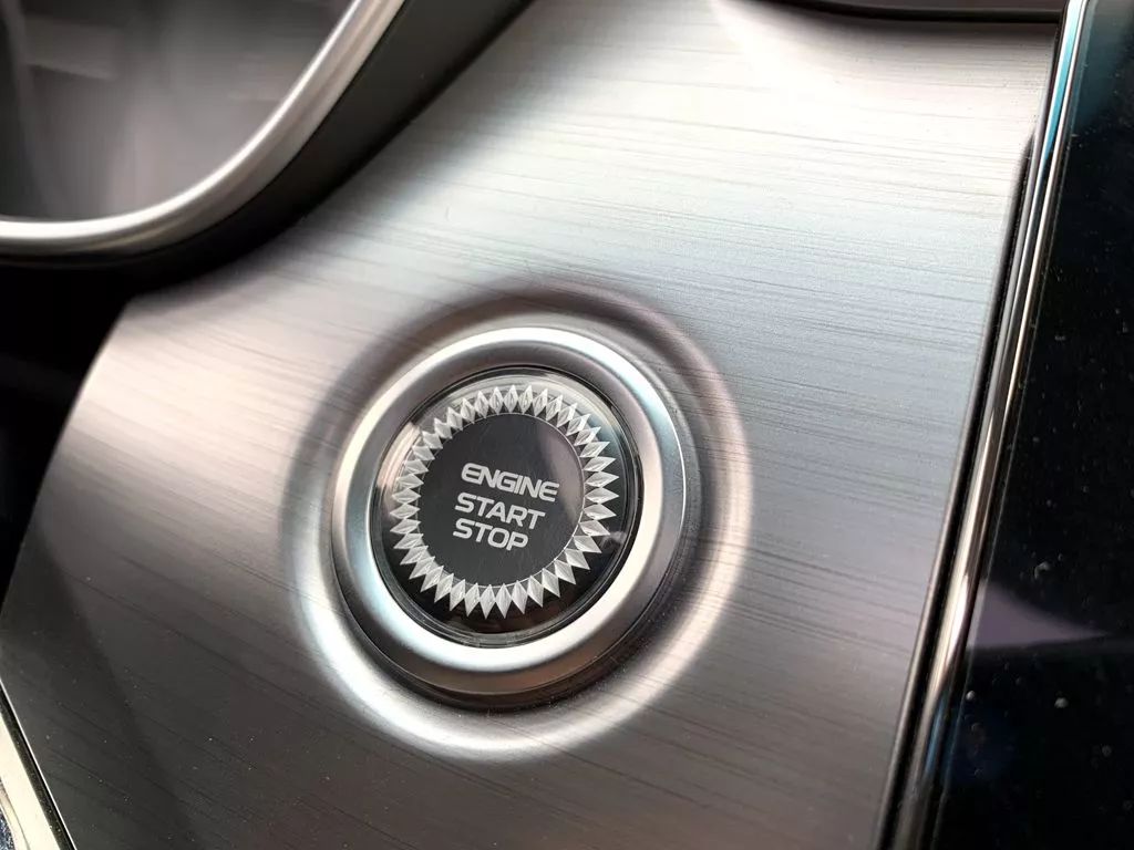 2022款吉利缤瑞晚上测试视频,吉利缤瑞2021款1.4tcvt亚运版落地