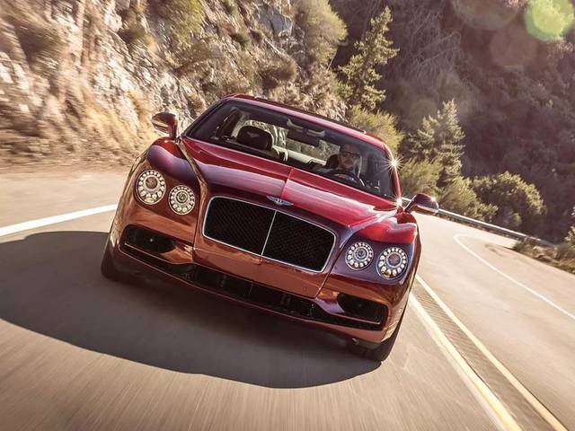 车在路上没油了怎么办西安,车在路上没油了熄火怎么办