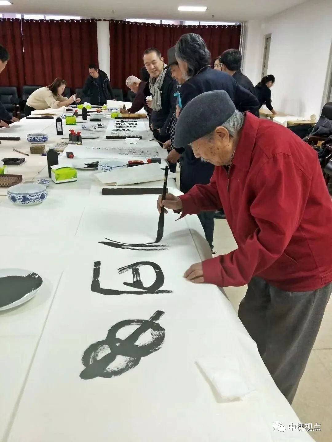 「聚焦」“翰墨乡情”—从中捷走出的画家吴燃汇报展览开幕