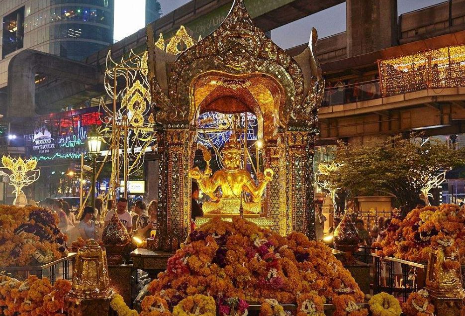 「泰国尊享6日之旅」泰国将实行为期2个月的落地签免费政策，有计划去泰国旅游的朋友快快行动吧