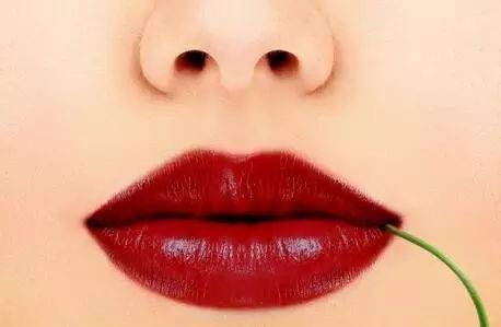 嘴唇干裂怎么办快速解决方法,小孩嘴唇干裂快速恢复小妙招