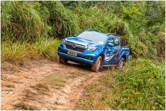 郑州日产锐骐6汽车测评,锐骐6皮卡房车试驾视频