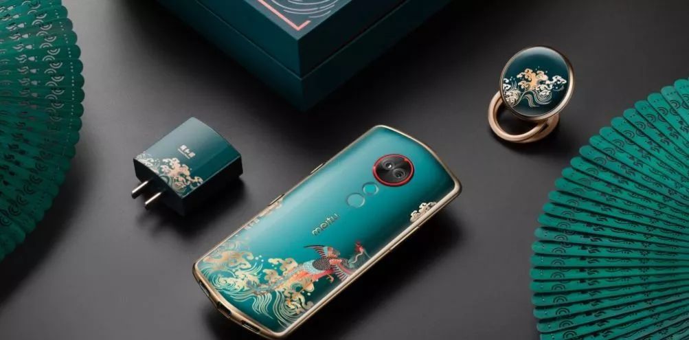 故宫口红设计者,如何看待故宫博物院的故宫口红