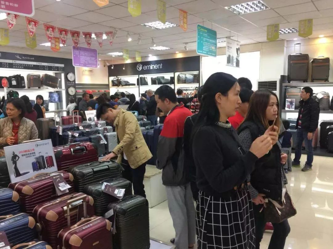 路过全世界只为遇见你原版,路过全世界只为等一人