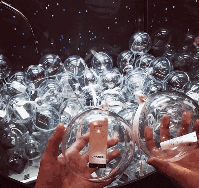 顶级口红娃娃机,抓娃娃机里的口红是真的还是假的