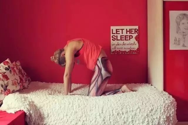 瑜伽的清肠排毒法真的好吗,晨练瑜伽体式