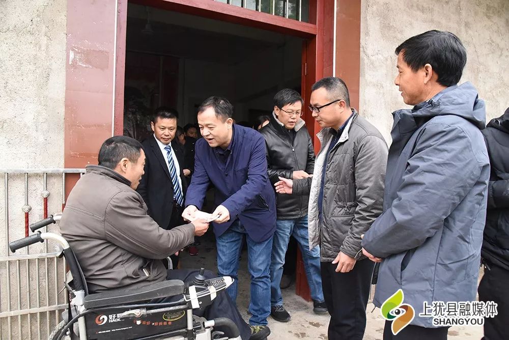 美康雅国际副总裁Kannis一行到我县开展投资考察暨扶贫体验活动