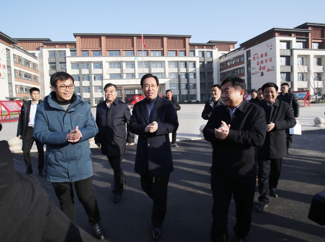 许家印再捐6.5亿支援家乡建设,情系家乡捐款图片