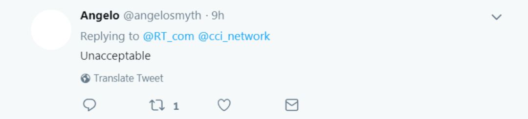 女子公共场所拍裸照,姑娘这里禁止游泳