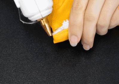 拉链掉下来用吸管怎么装上去,衣服拉链坏了一根吸管解决