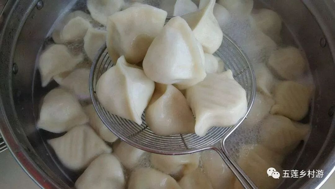 假如给日本人一块饼他会怎么样,五莲煎饼纯手工怎么做出来