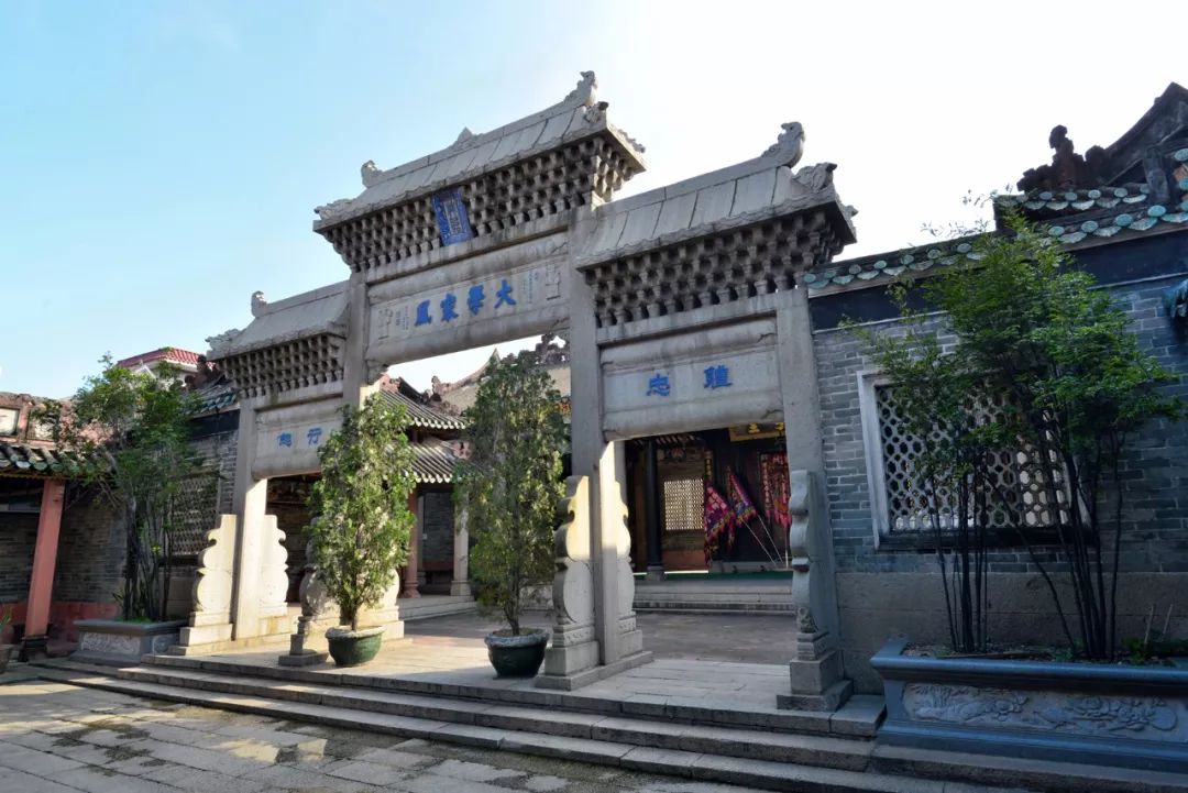 这里是新桥小学,这里是新桥