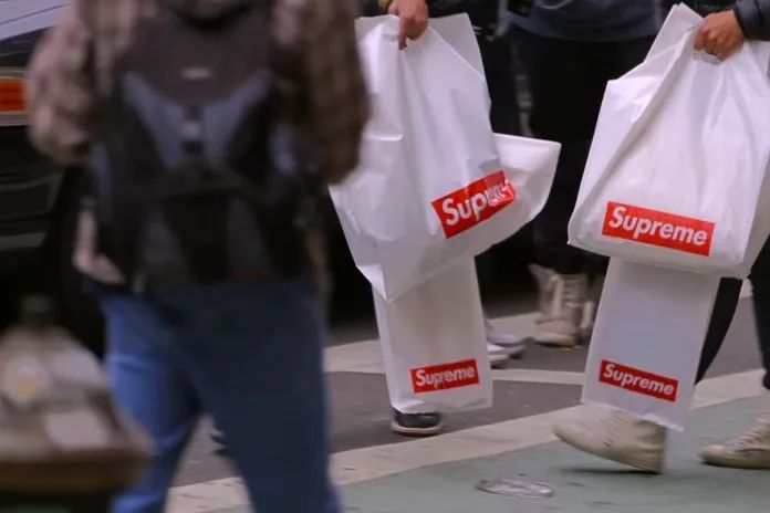 给自己买了一件波司登羽绒服,曾经帮助过我们的外国友人