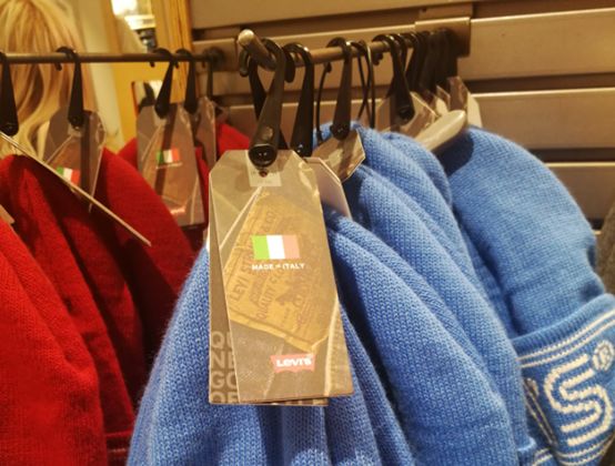 这个圣诞我在欧洲商场，看到了中国低端产业的真相