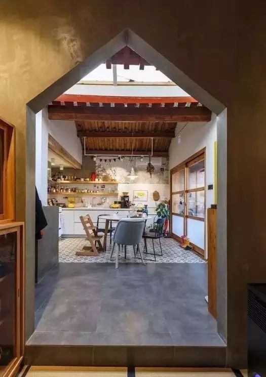 一家三口单间房屋改造,40平米出租屋改造