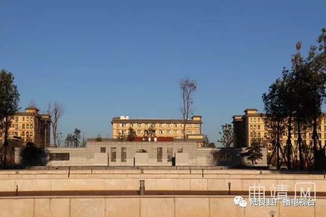 陆良一中景色照片,陆良一中校园风景