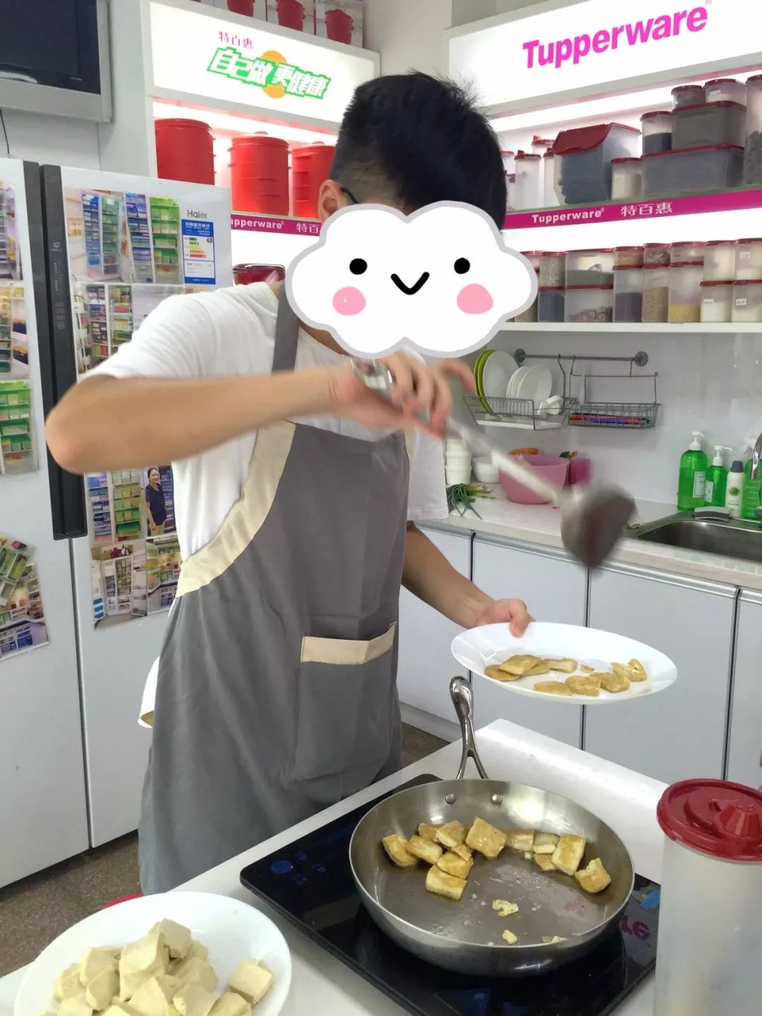 澄海老兄发现妻子没事总爱往这个小区跑，没想到是去干这个……