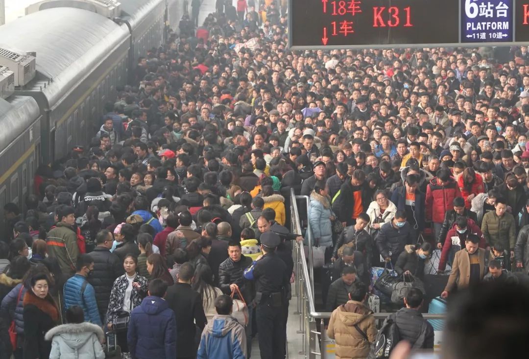 提起“春运”别心慌，郑州局集团公司加大运能帮您忙