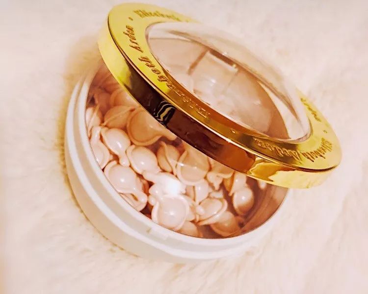 这个夏天能让你焕白肌肤的精华液,十大适合学生党的精华液