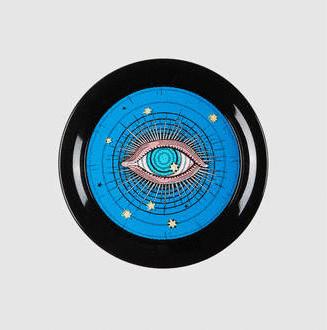 住范思哲酒店,用着CARTIER家居,吃着CHANEL甜品,奢侈品牌:你的玛丽苏生活已被我们承包~