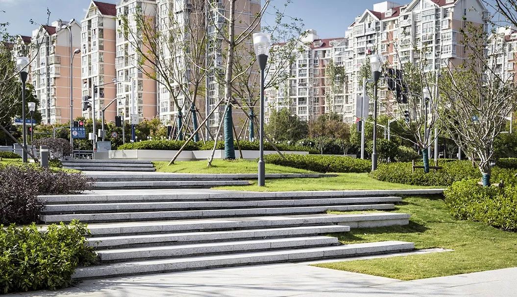 下沉空间的完美演绎｜上海虹桥协信中心