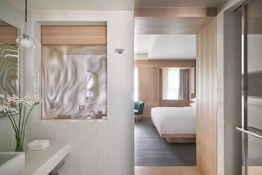 台北开了亚洲首家金普顿，我跟女神张钧甯擦肩而过