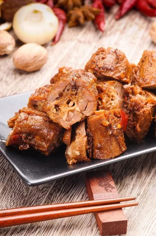 去越南旅游买什么特产带回来,来三亚旅游带点什么特产回家