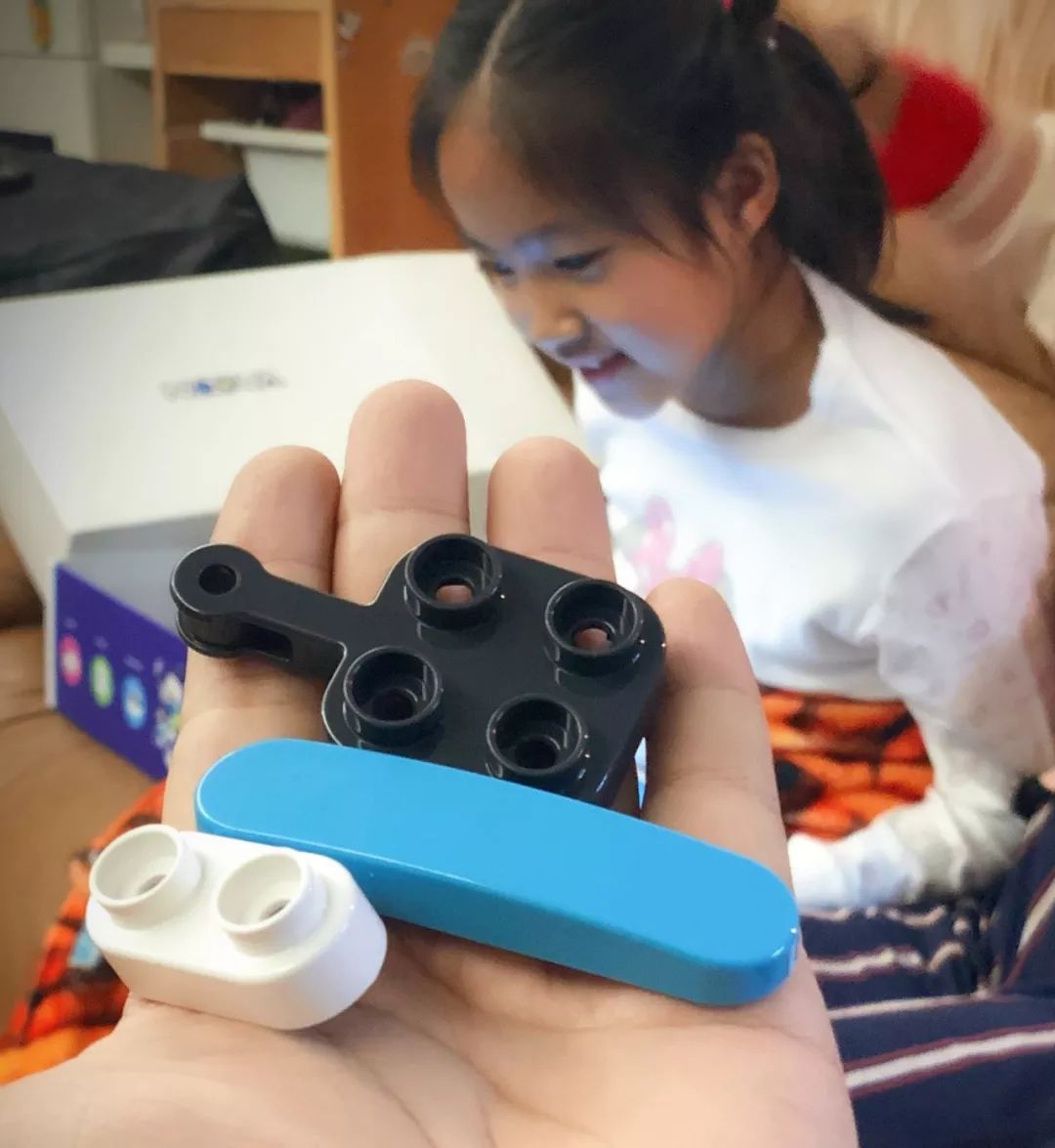 二宝爸探店|魔都市中心新开了一家布鲁可积木店!还请你们带娃免费来体验拼搭~