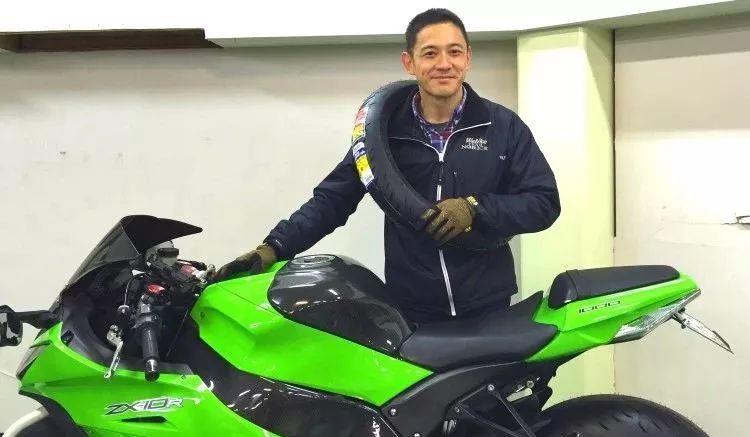 手把手教你换汽车轮胎,30秒教会你正确换轮胎步骤详解