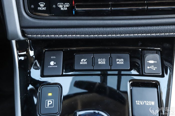 最新款卡罗拉双擎精英版试驾,卡罗拉双擎低速省油还是高速省油