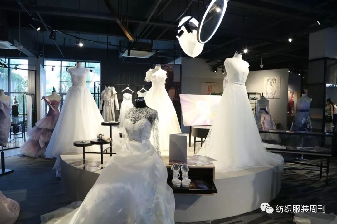 轻纺城成交额突破3300亿,中国轻纺城交易量