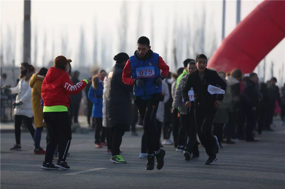 「文体活动」尉犁县举办2019年“迎新春”千人万米冬季长跑比赛