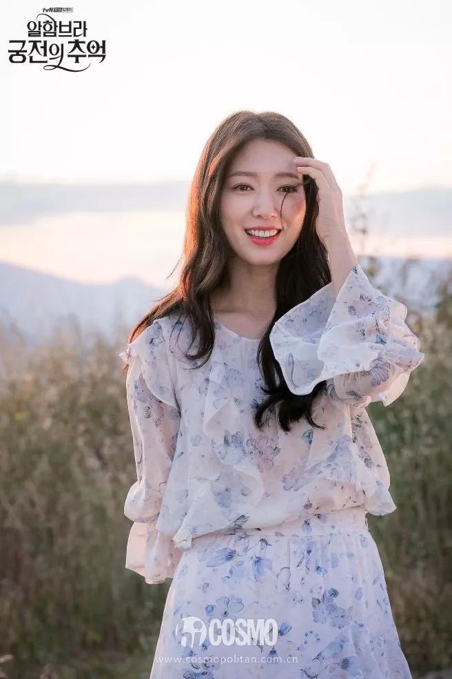 你喜欢的韩剧穿搭,朴信惠的穿搭