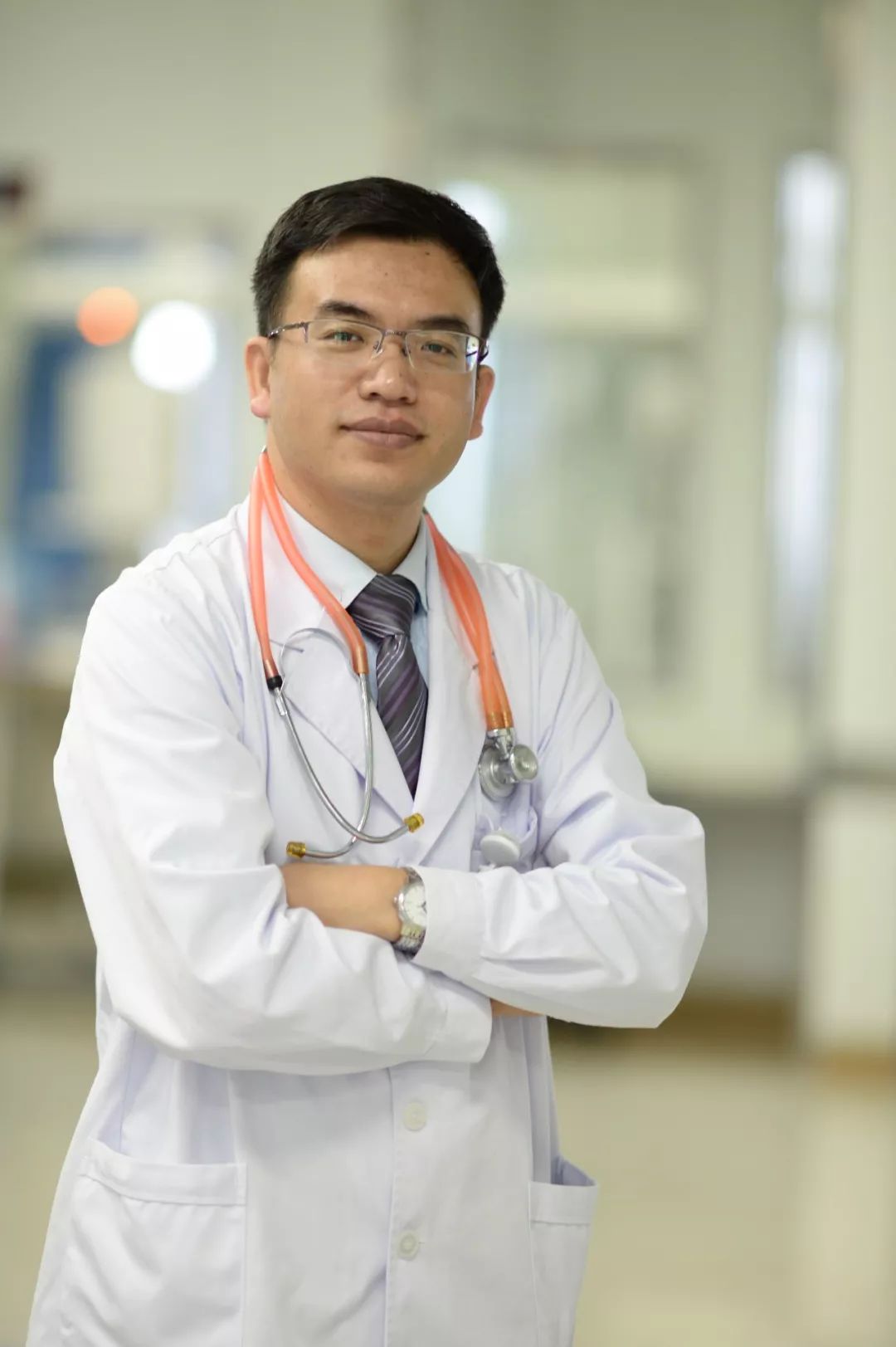 中医治疗心血管狭窄专家教授,倪海厦讲颈部血管狭窄的治疗方法